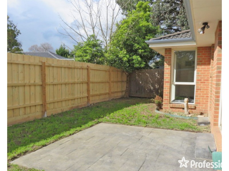 2/6 Edward Court, Croydon VIC 3136
