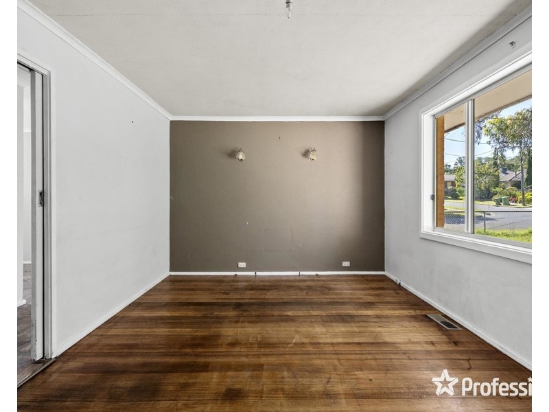 7 Larbert Road, Mooroolbark VIC 3138