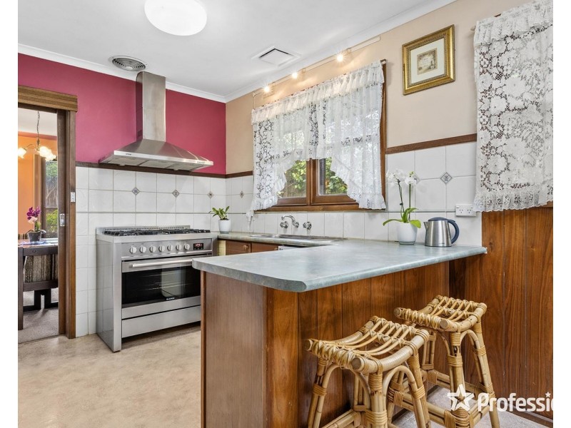 23 Woodville Road, Mooroolbark VIC 3138