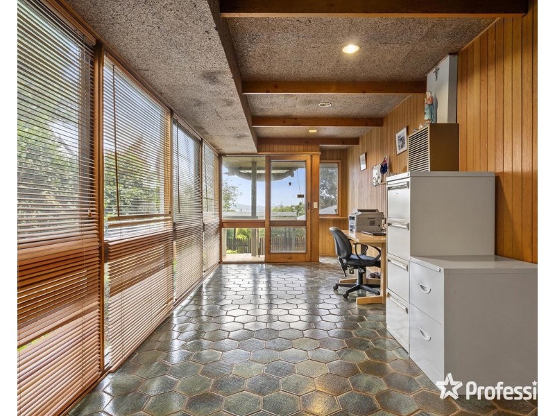 23 Woodville Road, Mooroolbark VIC 3138