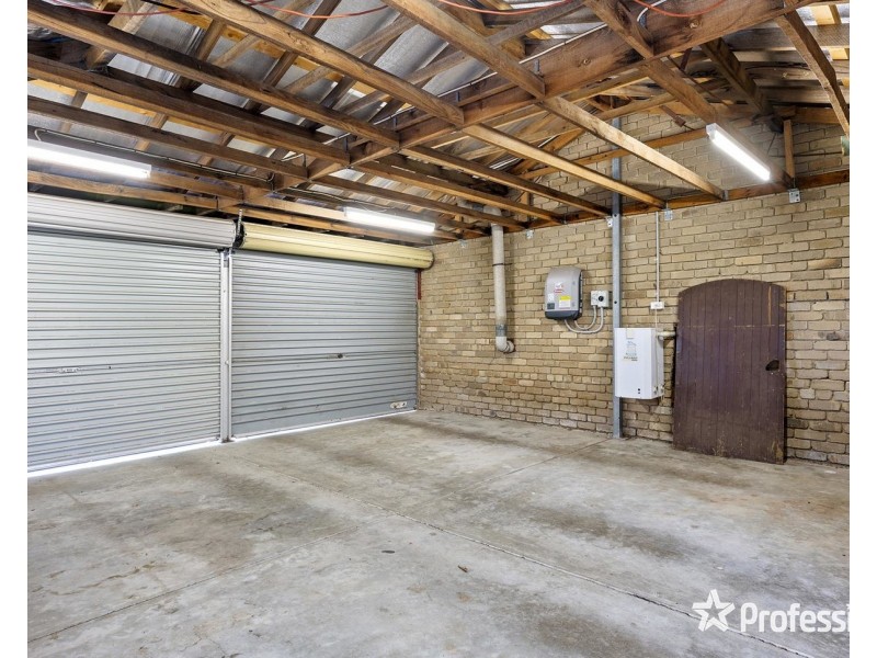23 Woodville Road, Mooroolbark VIC 3138