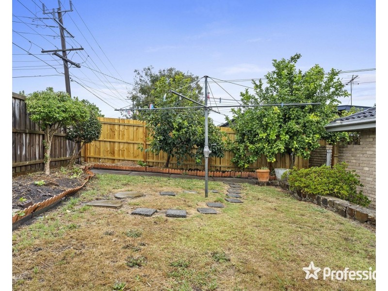 23 Woodville Road, Mooroolbark VIC 3138