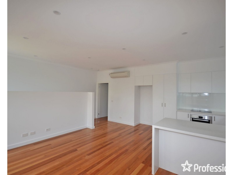 1 Floral Court, Mooroolbark VIC 3138