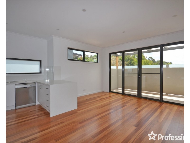 1 Floral Court, Mooroolbark VIC 3138