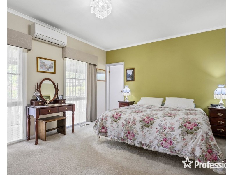 1 The Wallaby Run, Chirnside Park VIC 3116