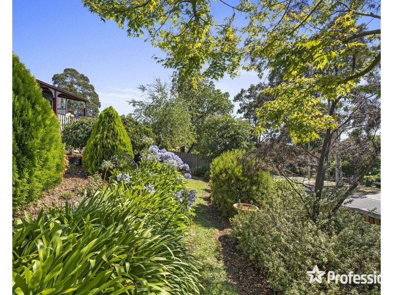1 The Wallaby Run, Chirnside Park VIC 3116