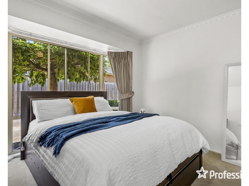 2/26 Haig Street, Croydon VIC 3136