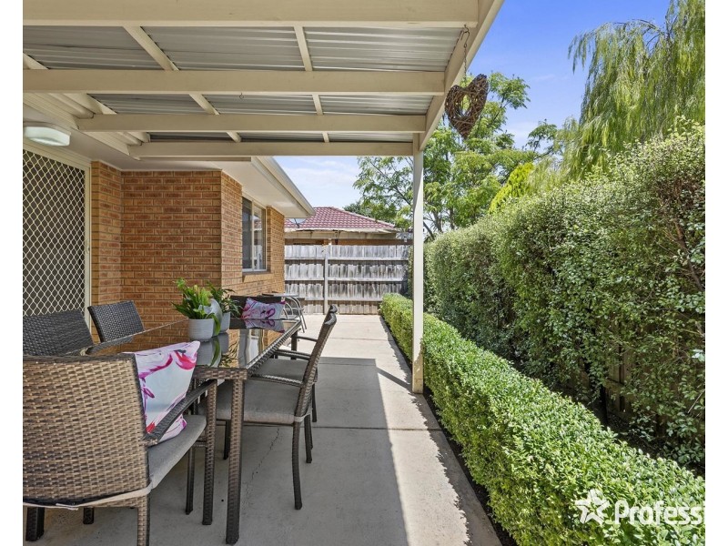 2/26 Haig Street, Croydon VIC 3136