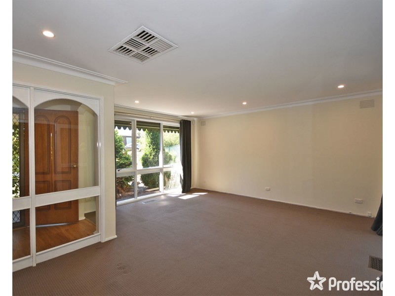 9 Rolloway Rise, Chirnside Park VIC 3116