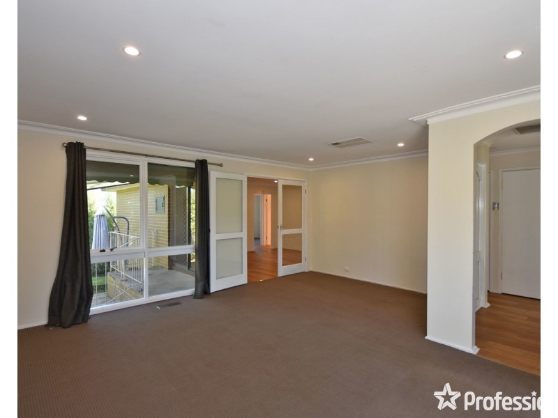 9 Rolloway Rise, Chirnside Park VIC 3116