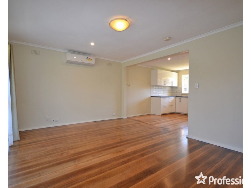 20 Dryden Concourse, Mooroolbark VIC 3138