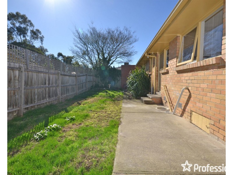 20 Dryden Concourse, Mooroolbark VIC 3138