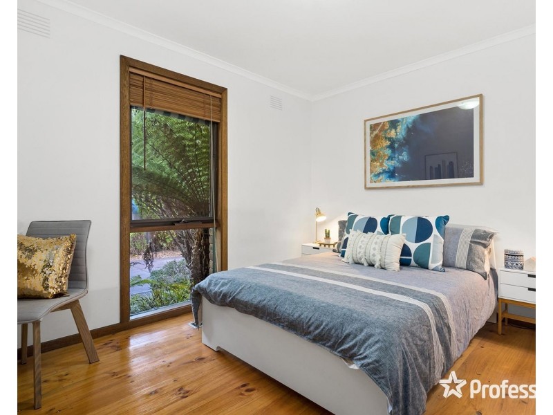 10 Ravenswood Court, Montrose VIC 3765