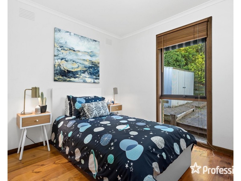 10 Ravenswood Court, Montrose VIC 3765