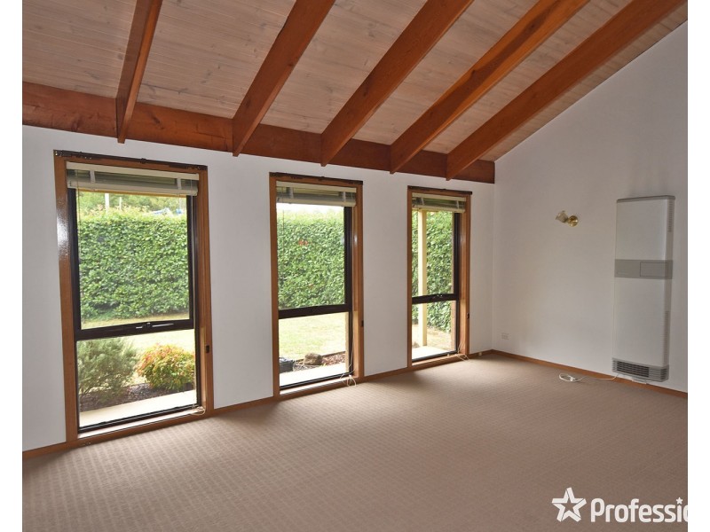 8/112 Sherlock Road, Mooroolbark VIC 3138
