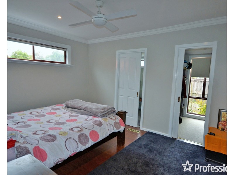 35 Diane Crescent, Mooroolbark VIC 3138