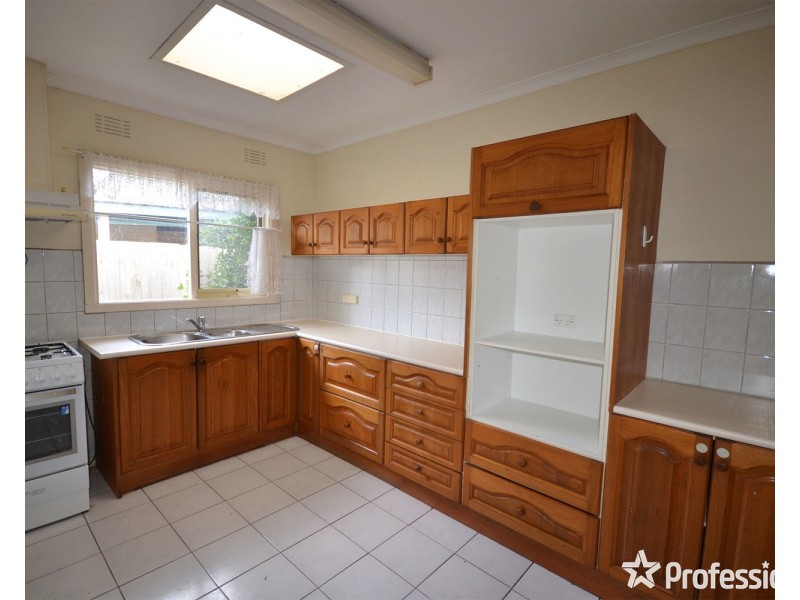 14 Diane Crescent, Mooroolbark VIC 3138