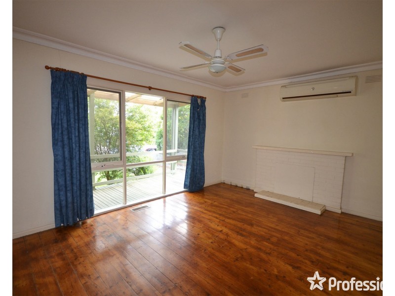 14 Diane Crescent, Mooroolbark VIC 3138