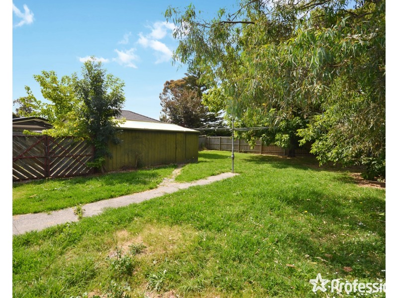 14 Diane Crescent, Mooroolbark VIC 3138