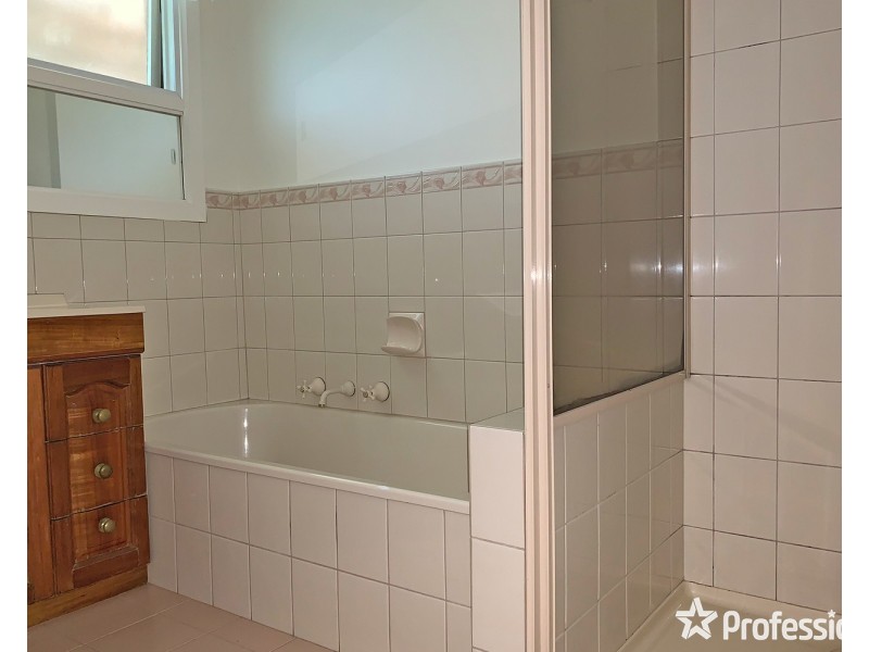 12 Landstrom Quadrant, Kilsyth VIC 3137