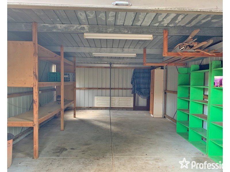 12 Landstrom Quadrant, Kilsyth VIC 3137