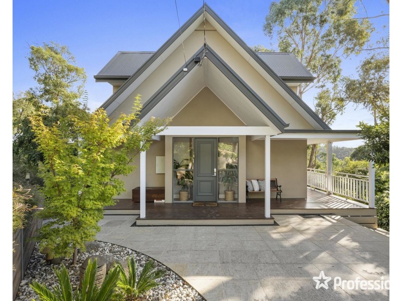 35 Johns Crescent, Mount Evelyn VIC 3796