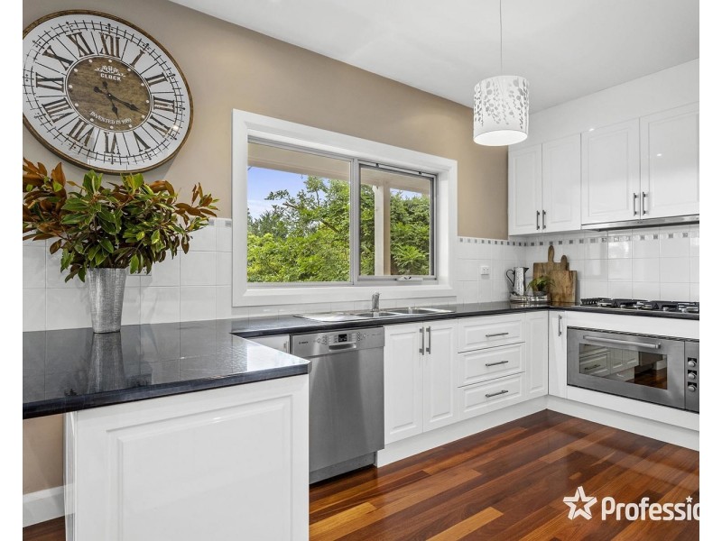 35 Johns Crescent, Mount Evelyn VIC 3796