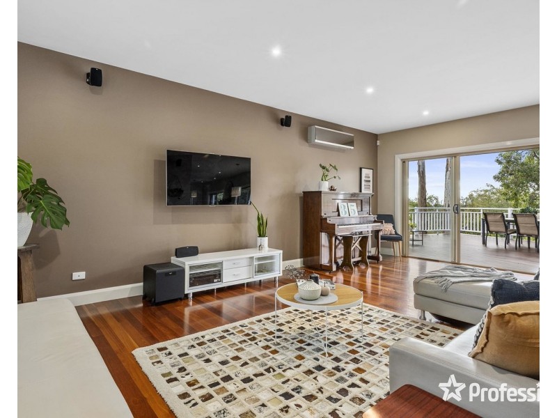 35 Johns Crescent, Mount Evelyn VIC 3796