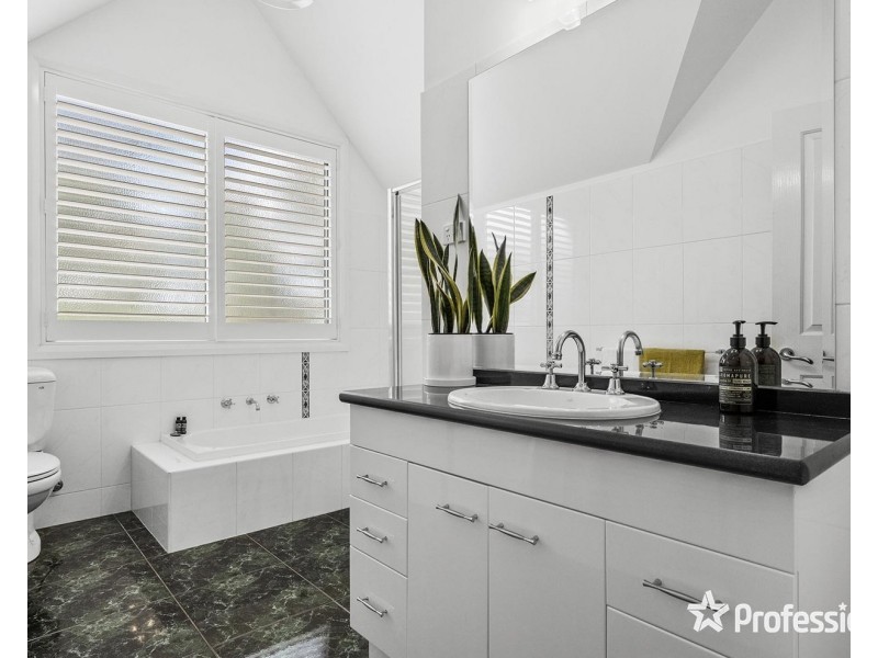 35 Johns Crescent, Mount Evelyn VIC 3796