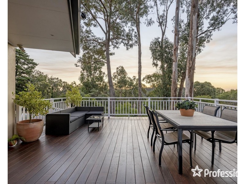 35 Johns Crescent, Mount Evelyn VIC 3796