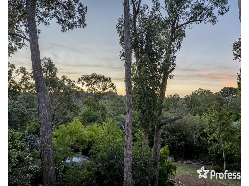 35 Johns Crescent, Mount Evelyn VIC 3796