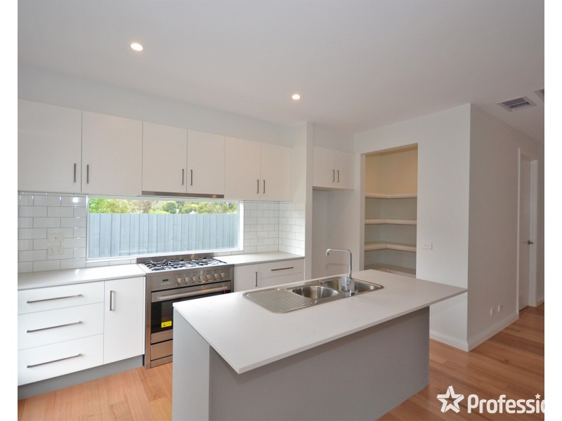 97A Pembroke Road, Mooroolbark VIC 3138