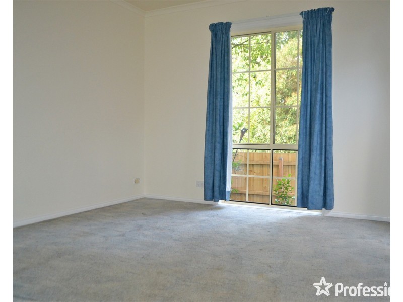 4 Hansen Road, Kilsyth VIC 3137