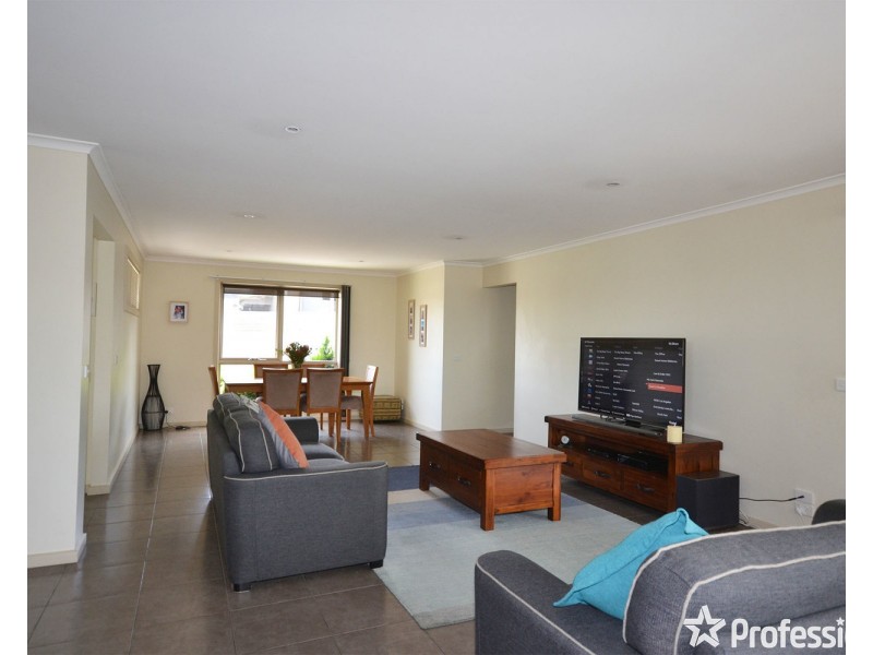 38A Sweetland Road, Mooroolbark VIC 3138