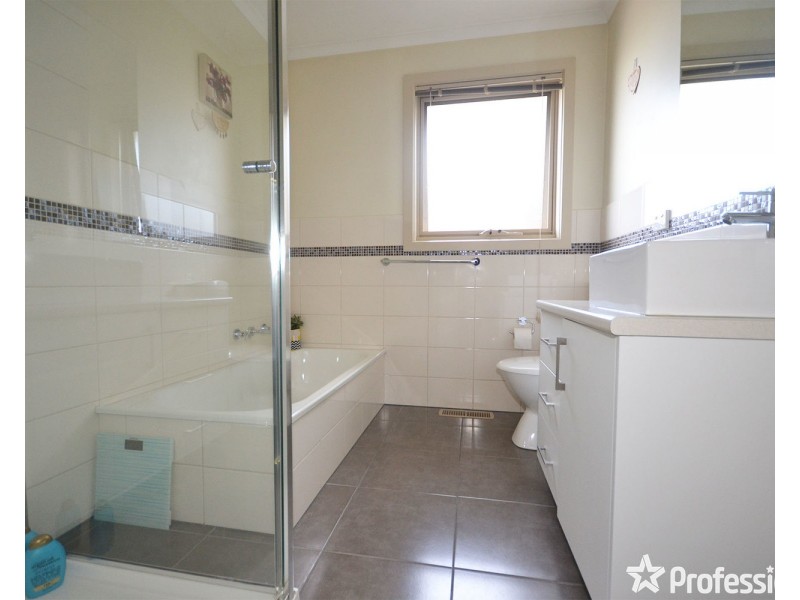 38A Sweetland Road, Mooroolbark VIC 3138