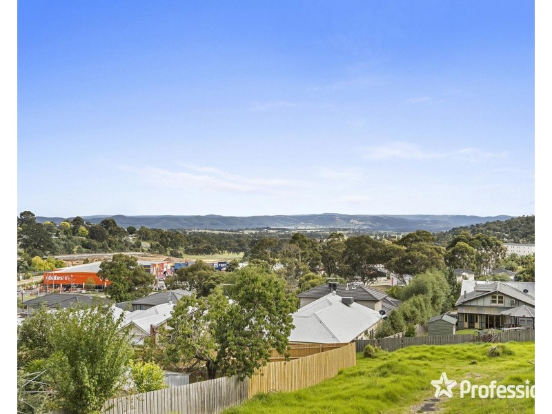 19 Helena Road, Lilydale VIC 3140