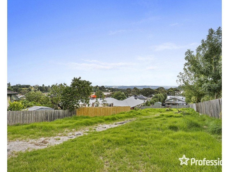 19 Helena Road, Lilydale VIC 3140