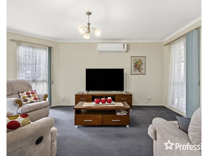 49 Glen Dhu Road, Kilsyth VIC 3137