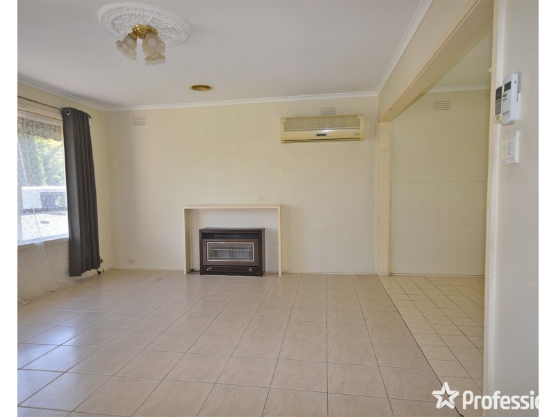 26 Blackburn Road, Mooroolbark VIC 3138