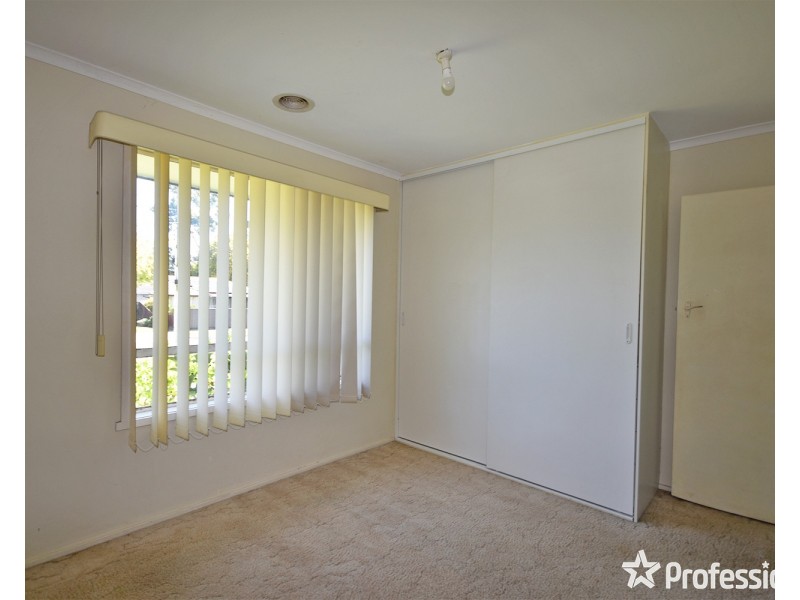 26 Blackburn Road, Mooroolbark VIC 3138