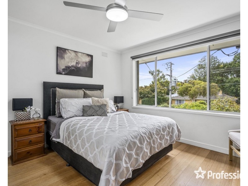 68 Dryden Concourse, Mooroolbark VIC 3138