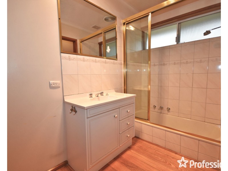 2/80 Mount View Parade, Croydon VIC 3136