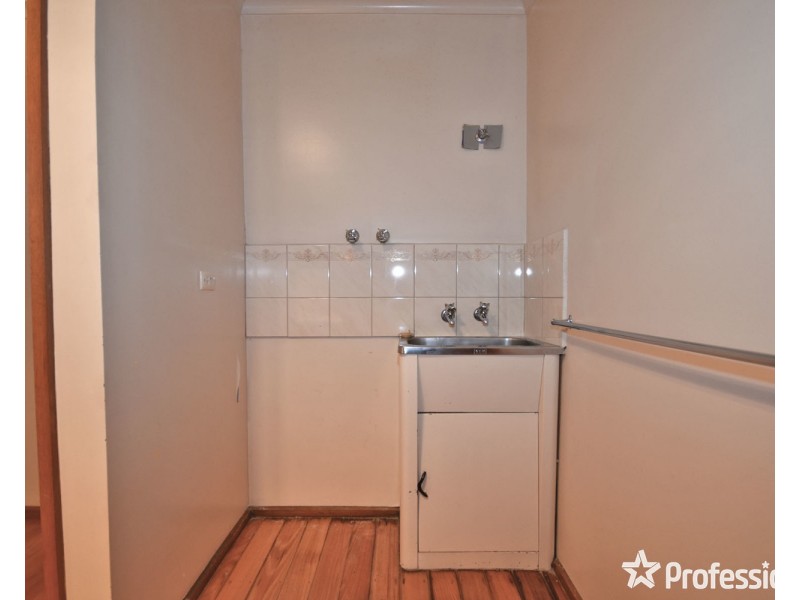 2/80 Mount View Parade, Croydon VIC 3136