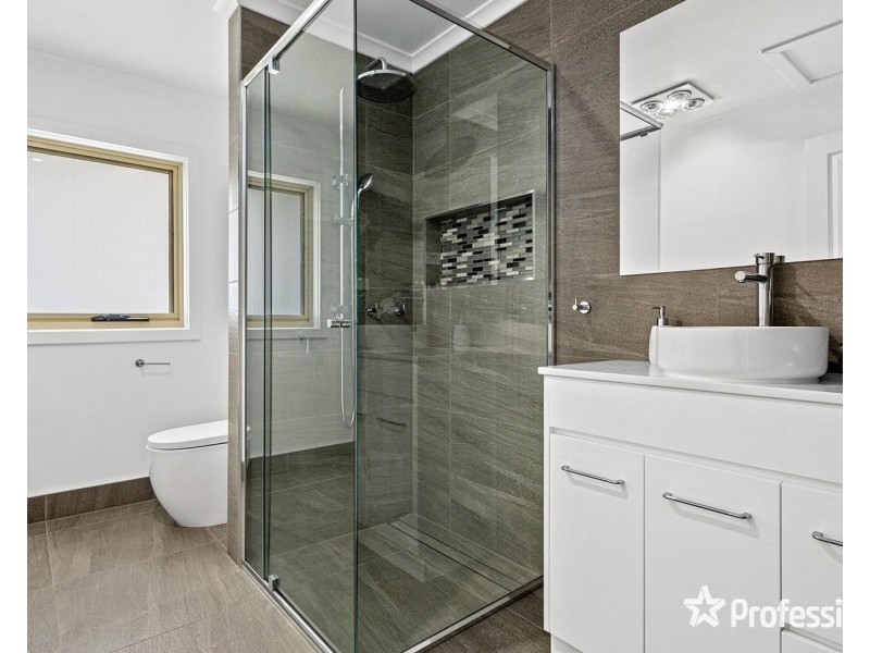 3 David Close, Kilsyth VIC 3137