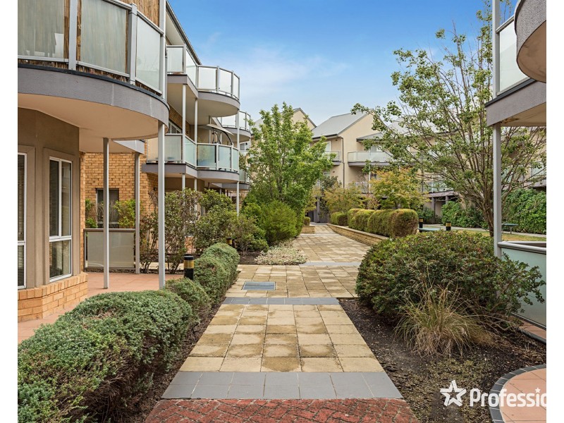 56/13-15 Hewish Road, Croydon VIC 3136