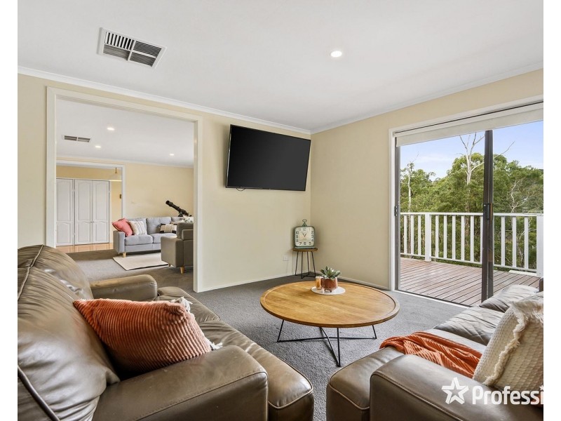 60 Charles Road, Lilydale VIC 3140