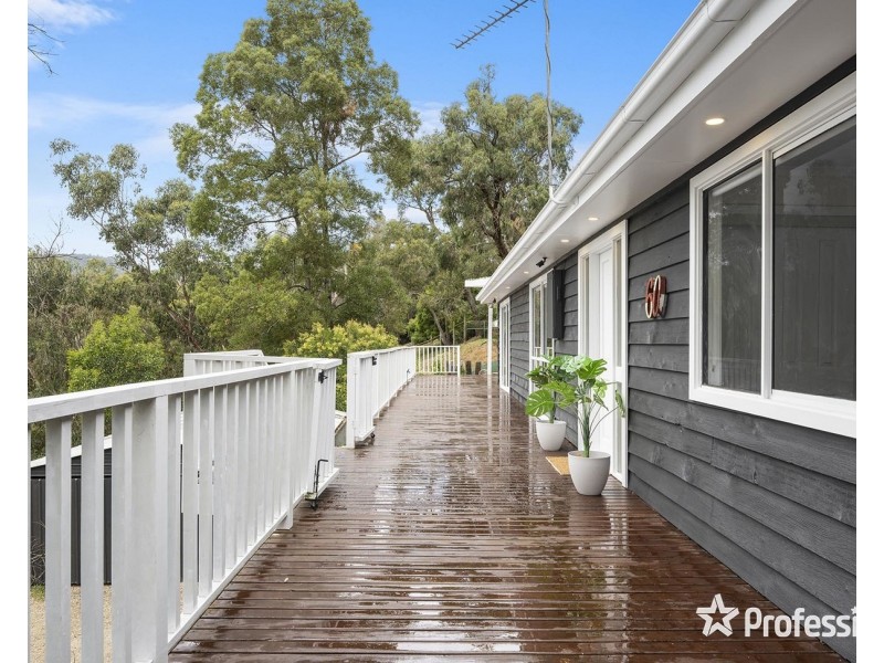 60 Charles Road, Lilydale VIC 3140