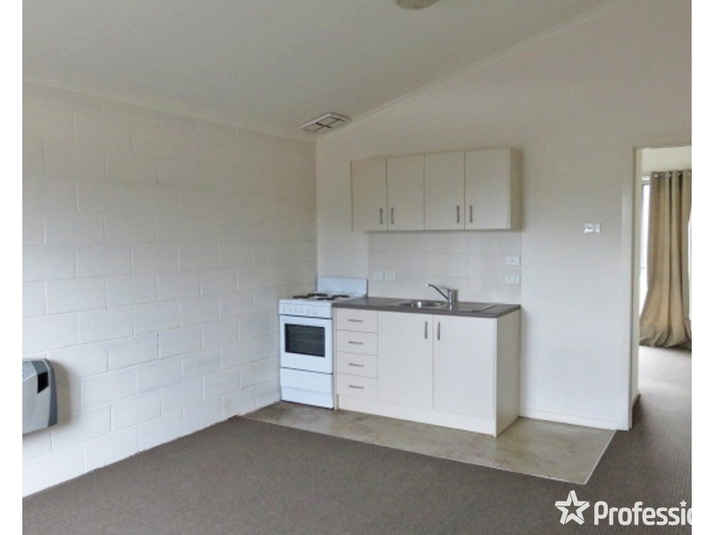 24/8-10 Mount View Parade, Mooroolbark VIC 3138