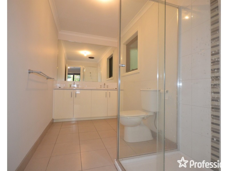 22A Taylor Road, Mooroolbark VIC 3138