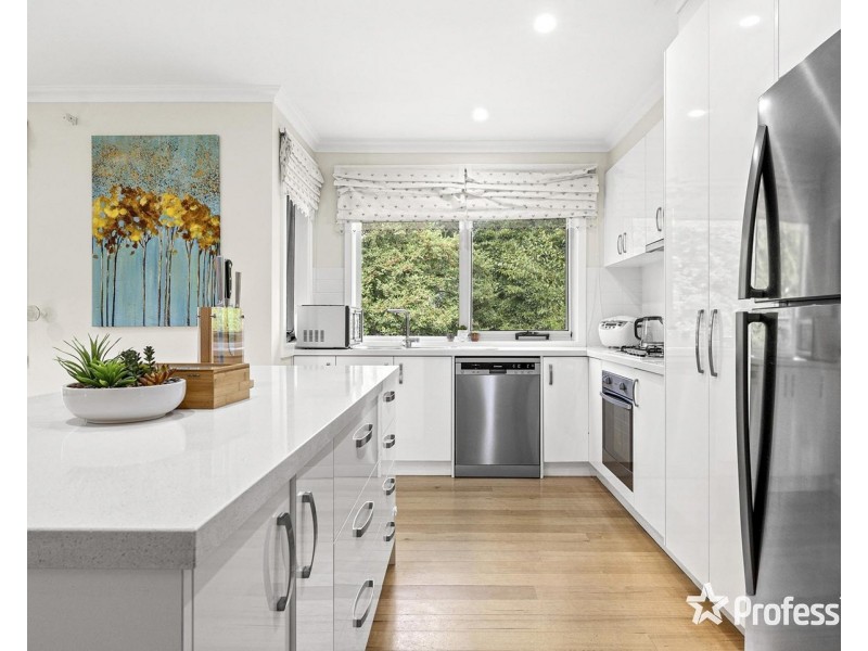 26a Hawthory Road, Kilsyth VIC 3137